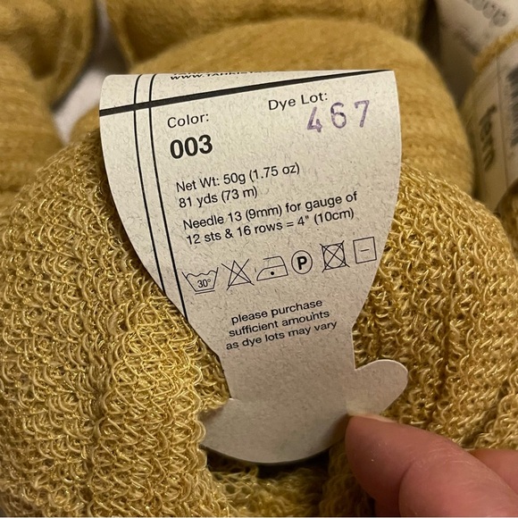 7 Balls Loop-d-Loop Fun Yarn Lot Color 003 Made in Italy - Picture 3 of 4